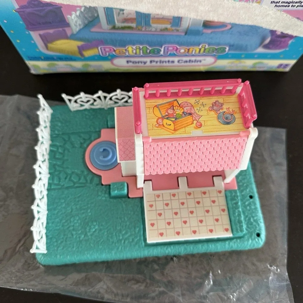 My Little Pony Petite Ponies Pony Print Cabin w Box 1990 Hasbro